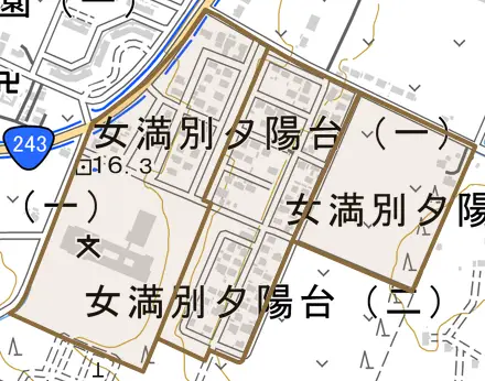 女満別夕陽台とその周辺の地図。町の範囲を重ねている