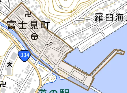 富士見町とその周辺の地図。町の範囲を重ねている