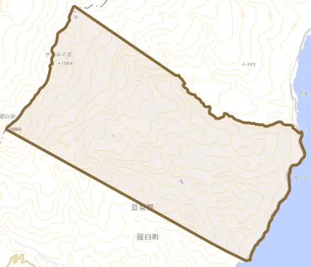 海岸町とその周辺の地図。町の範囲を重ねている