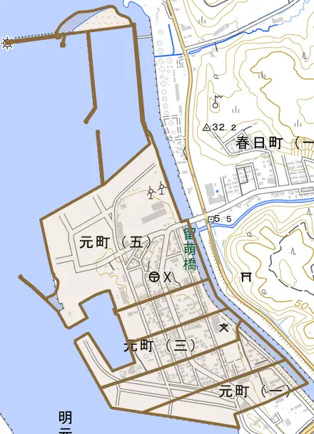元町とその周辺の地図。町の範囲を重ねている