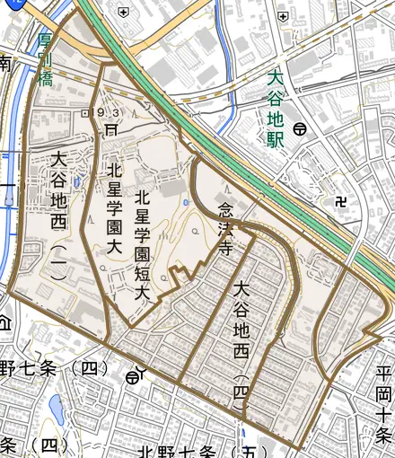 大谷地西とその周辺の地図。町の範囲を重ねている