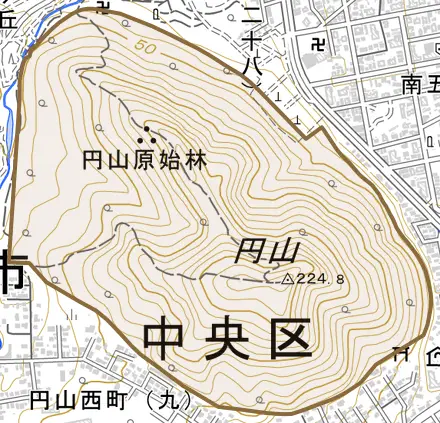円山とその周辺の地図。町の範囲を重ねている
