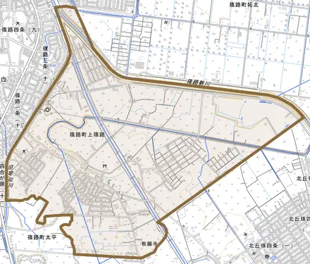 篠路町上篠路とその周辺の地図。町の範囲を重ねている