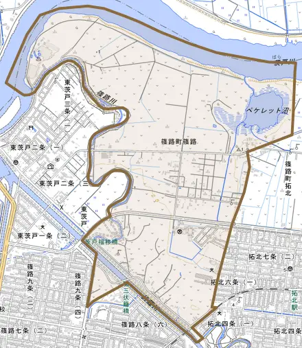 篠路町篠路とその周辺の地図。町の範囲を重ねている