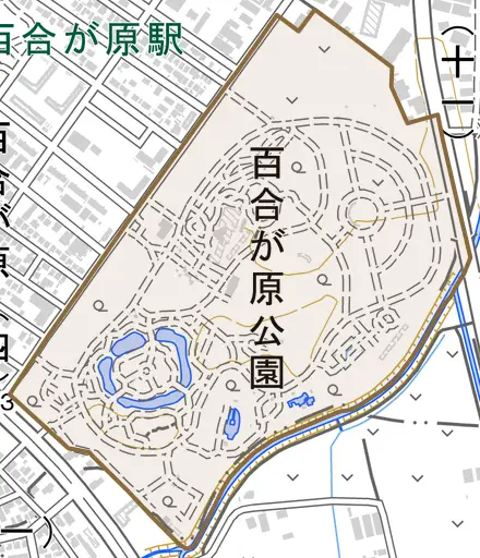 百合が原公園とその周辺の地図。町の範囲を重ねている