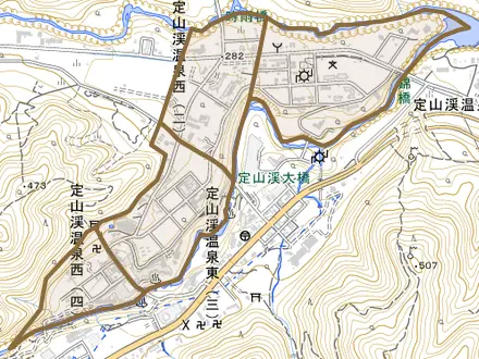 定山渓温泉西とその周辺の地図。町の範囲を重ねている