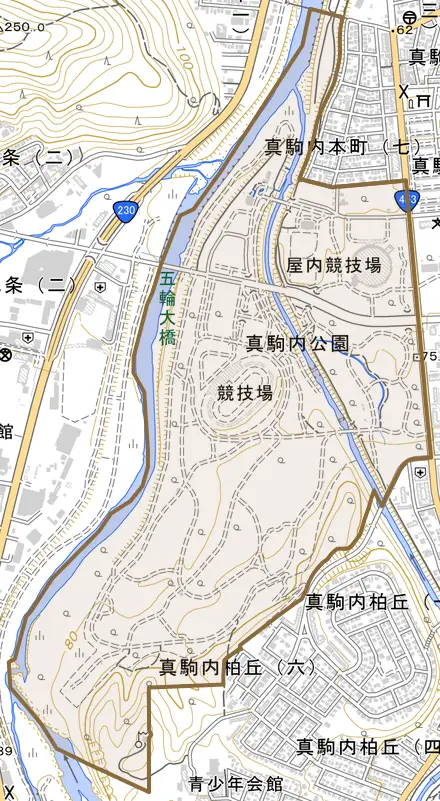 真駒内公園とその周辺の地図。町の範囲を重ねている