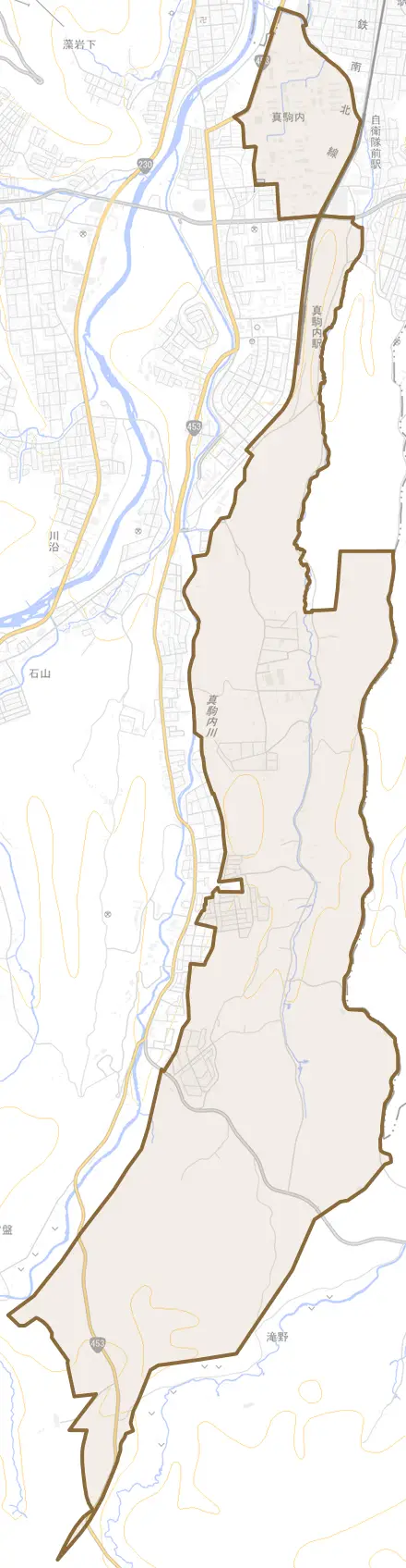 真駒内とその周辺の地図。町の範囲を重ねている