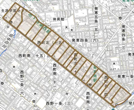 西町北とその周辺の地図。町の範囲を重ねている