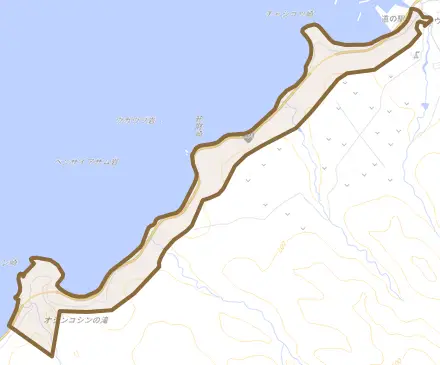 ウトロ西とその周辺の地図。町の範囲を重ねている