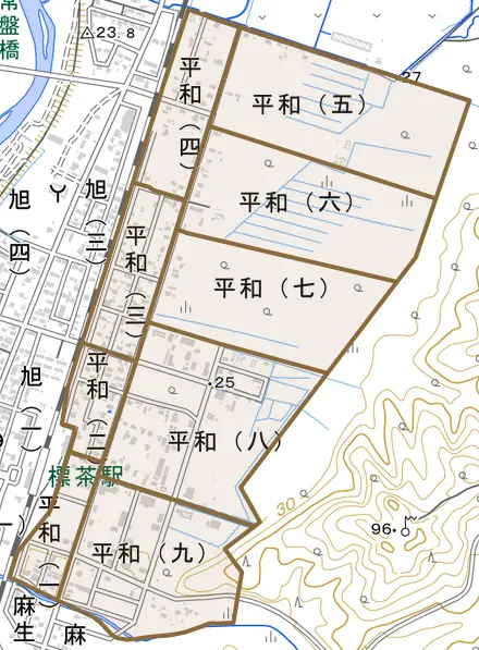平和とその周辺の地図。町の範囲を重ねている