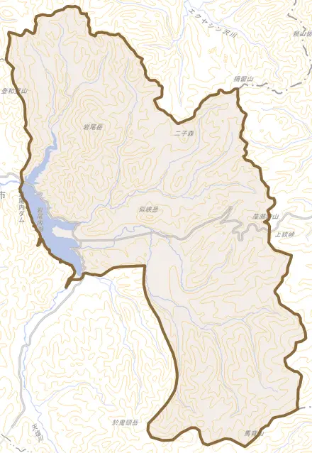 朝日町岩尾内とその周辺の地図。町の範囲を重ねている