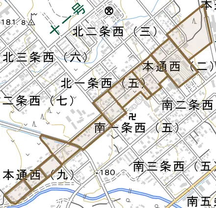 本通西とその周辺の地図。町の範囲を重ねている