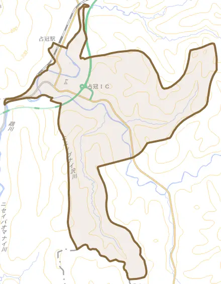 字中央とその周辺の地図。町の範囲を重ねている
