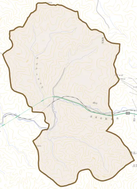字下トマムとその周辺の地図。町の範囲を重ねている