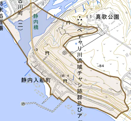 静内入船町とその周辺の地図。町の範囲を重ねている