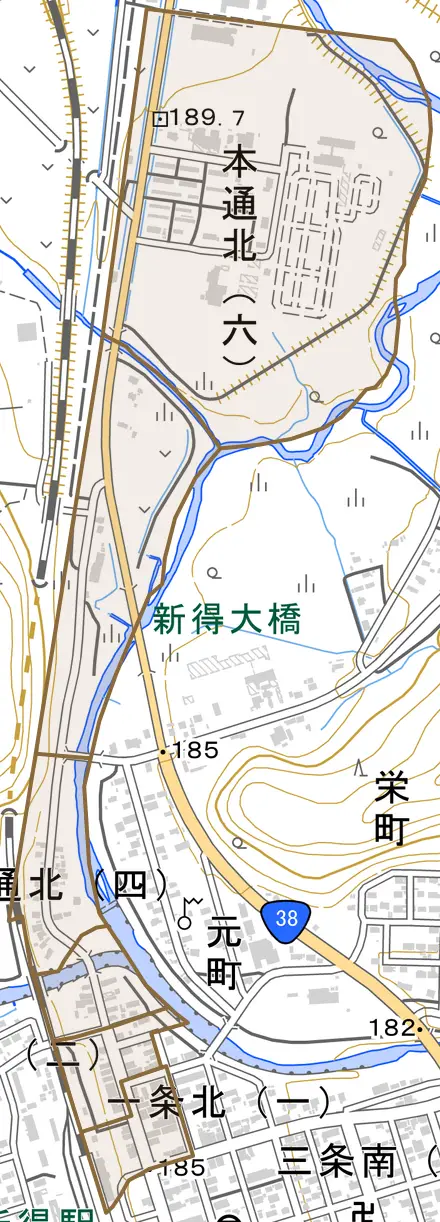 本通北とその周辺の地図。町の範囲を重ねている