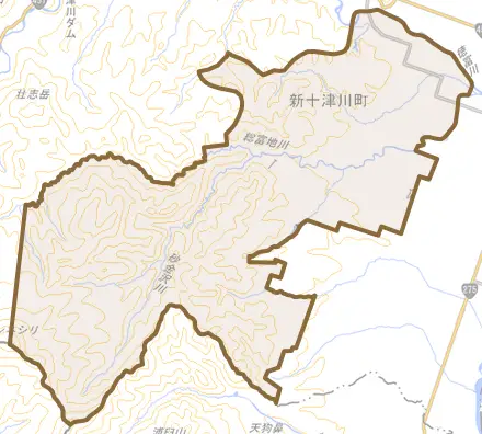 字総進とその周辺の地図。町の範囲を重ねている