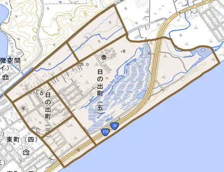 日の出町とその周辺の地図。町の範囲を重ねている