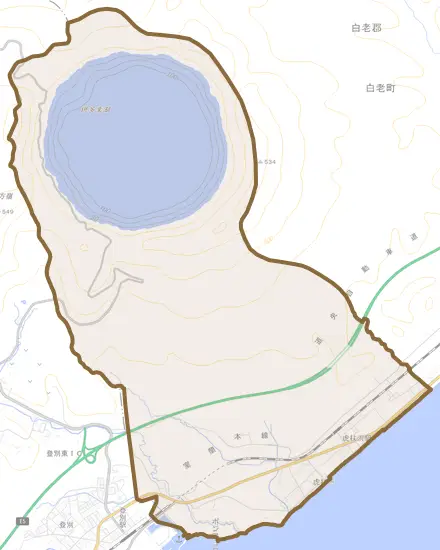 字虎杖浜とその周辺の地図。町の範囲を重ねている