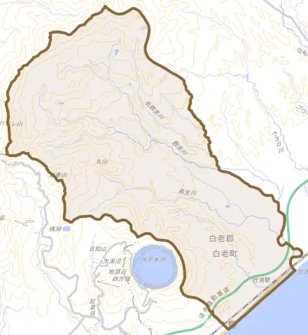 字竹浦とその周辺の地図。町の範囲を重ねている