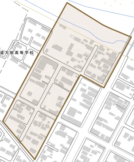 高校通とその周辺の地図。町の範囲を重ねている
