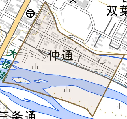 仲通とその周辺の地図。町の範囲を重ねている
