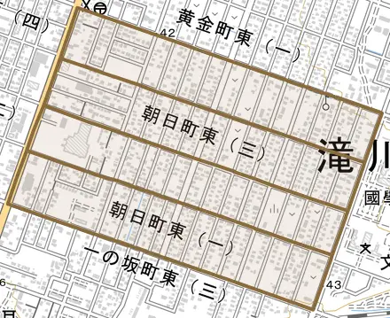 朝日町東とその周辺の地図。町の範囲を重ねている