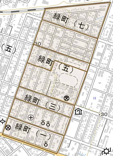緑町とその周辺の地図。町の範囲を重ねている