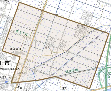 南滝の川とその周辺の地図。町の範囲を重ねている