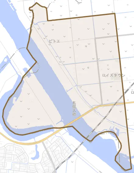 ビトエとその周辺の地図。町の範囲を重ねている