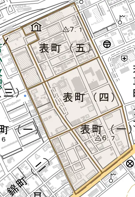 表町とその周辺の地図。町の範囲を重ねている