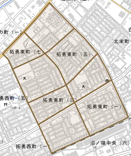 拓勇東町とその周辺の地図。町の範囲を重ねている