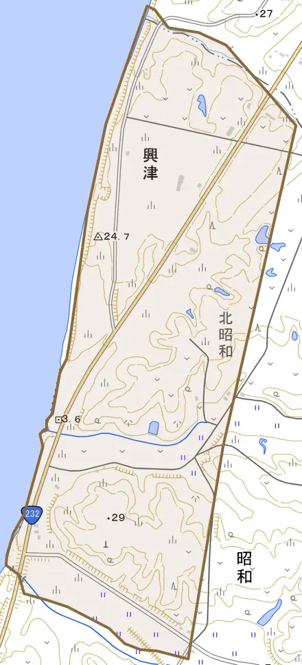 字興津とその周辺の地図。町の範囲を重ねている