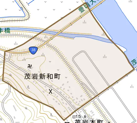 茂岩新和町とその周辺の地図。町の範囲を重ねている