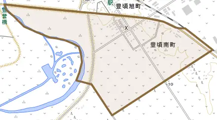 豊頃南町とその周辺の地図。町の範囲を重ねている