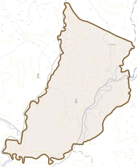 字大和とその周辺の地図。町の範囲を重ねている