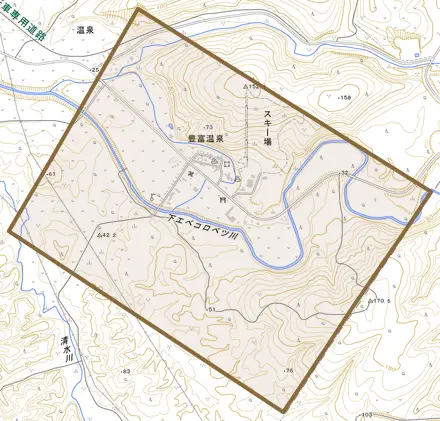 字温泉とその周辺の地図。町の範囲を重ねている