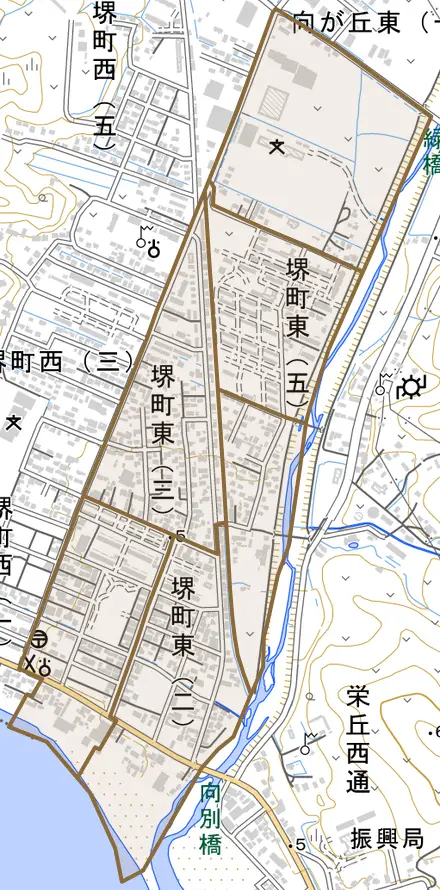 堺町東とその周辺の地図。町の範囲を重ねている