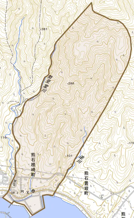 熊石根崎町とその周辺の地図。町の範囲を重ねている