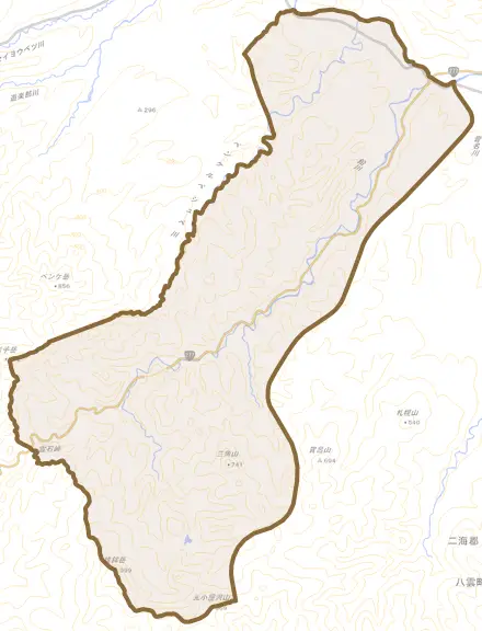 鉛川とその周辺の地図。町の範囲を重ねている