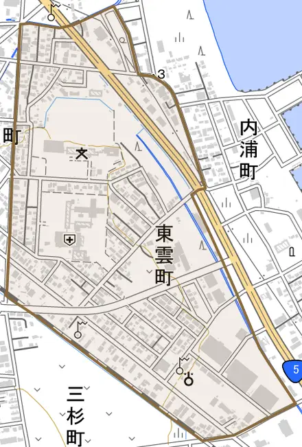 東雲町とその周辺の地図。町の範囲を重ねている