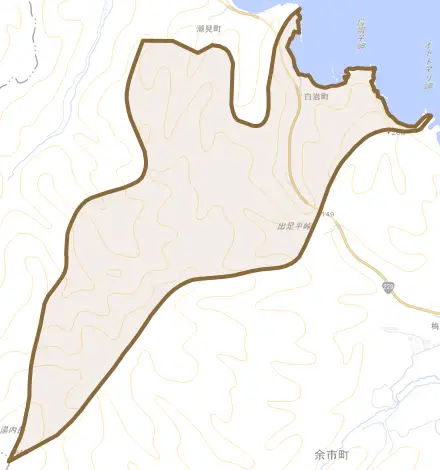 白岩町とその周辺の地図。町の範囲を重ねている