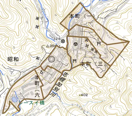 本町とその周辺の地図。町の範囲を重ねている