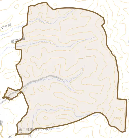 真谷地とその周辺の地図。町の範囲を重ねている