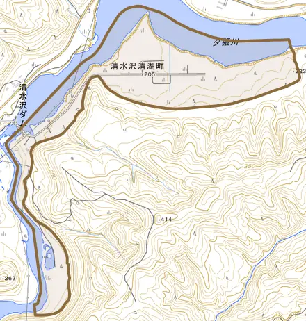 清水沢清湖町とその周辺の地図。町の範囲を重ねている