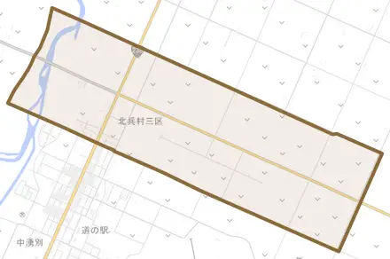 北兵村三区とその周辺の地図。町の範囲を重ねている