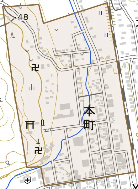 本町とその周辺の地図。町の範囲を重ねている