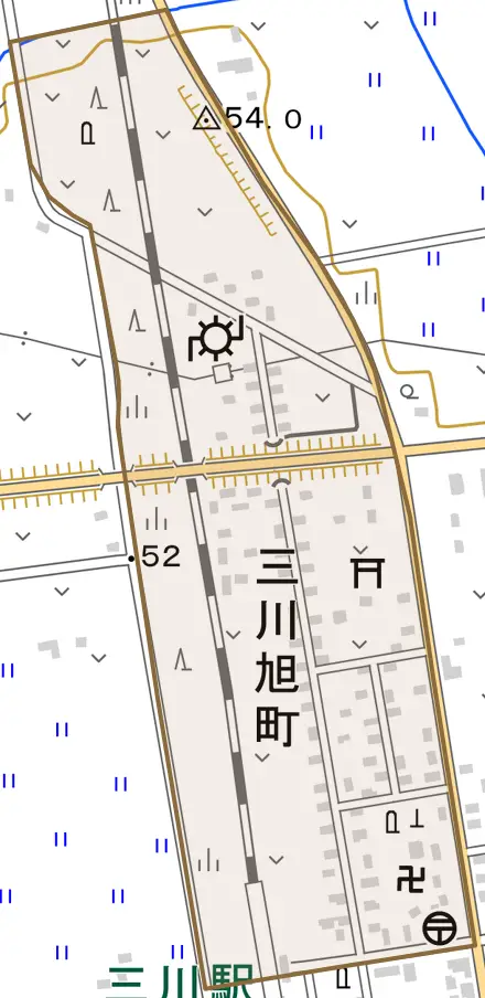 三川旭町とその周辺の地図。町の範囲を重ねている