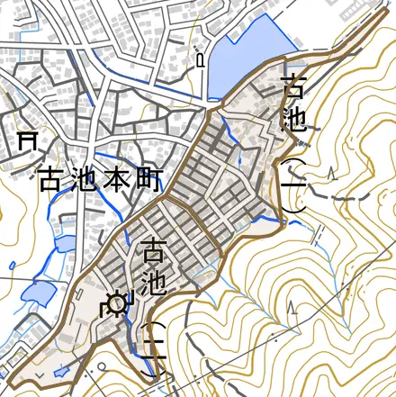 古池とその周辺の地図。町の範囲を重ねている